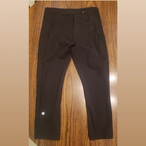 Black Lulu Cropped Leggings - Picture 2 of 4